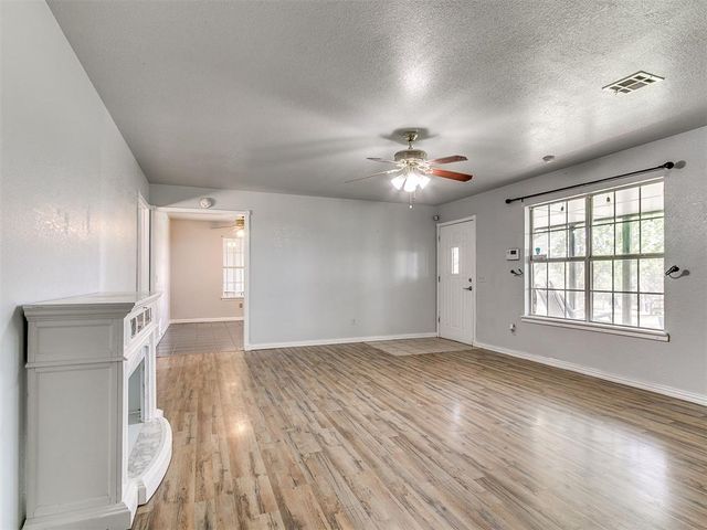 21201 E Montgomery Drive, Mcloud, OK 74851