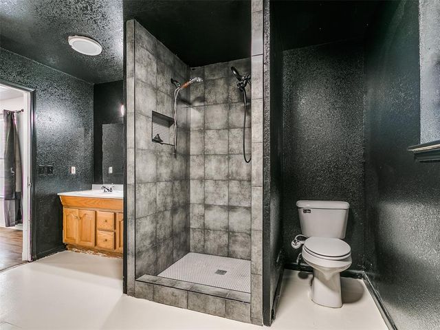 21201 E Montgomery Drive, Mcloud, OK 74851