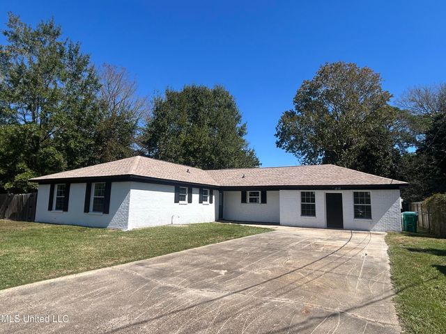 1816 Seacliffe Drive, Gautier, MS 39553