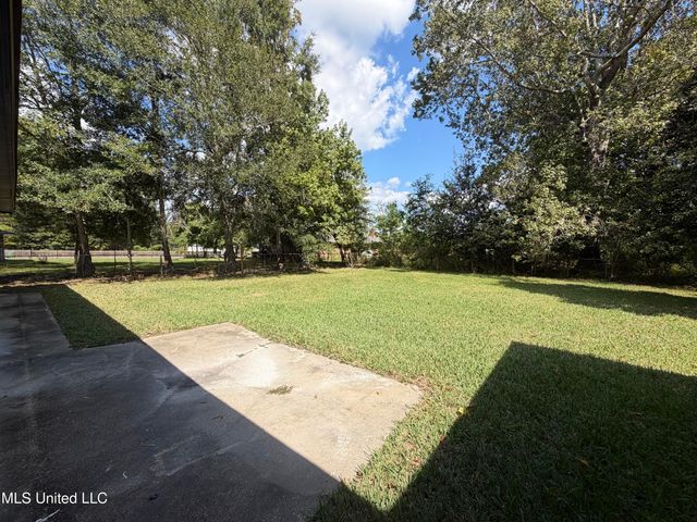 1816 Seacliffe Drive, Gautier, MS 39553