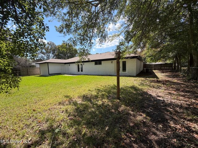 1816 Seacliffe Drive, Gautier, MS 39553