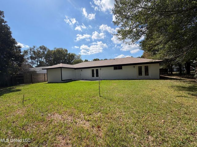 1816 Seacliffe Drive, Gautier, MS 39553