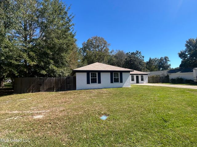 1816 Seacliffe Drive, Gautier, MS 39553