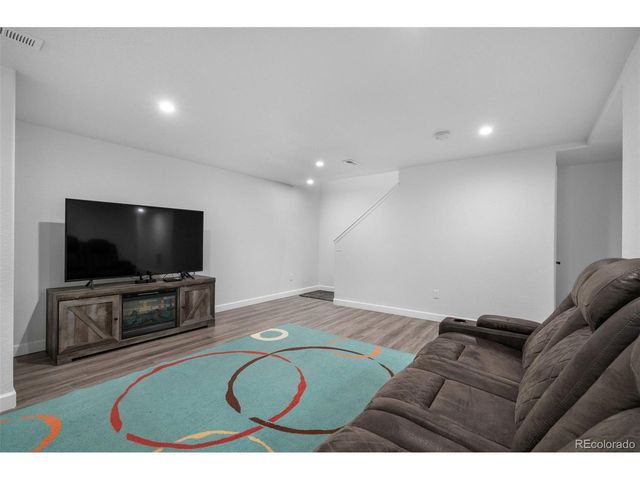 10288 Olathe Way, Commerce City, CO 80022