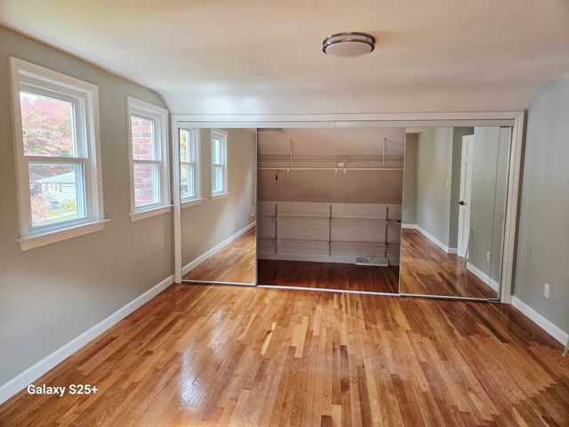 25 Neal St, Walpole, MA 02081