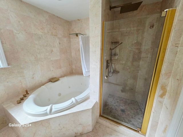 25 Neal St, Walpole, MA 02081