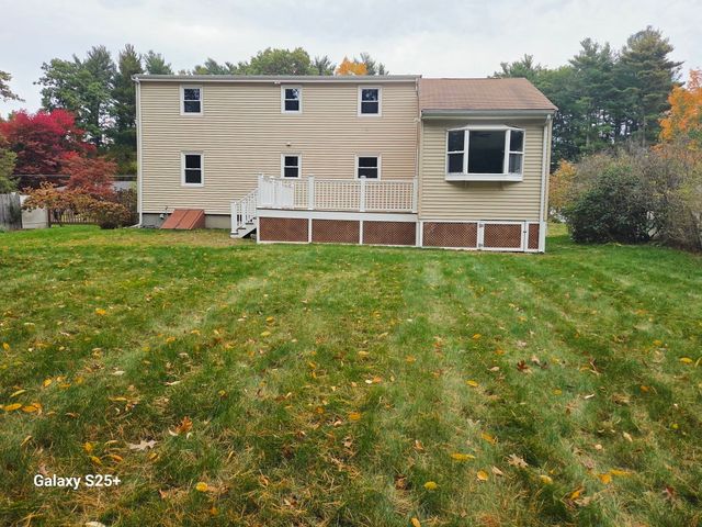 25 Neal St, Walpole, MA 02081