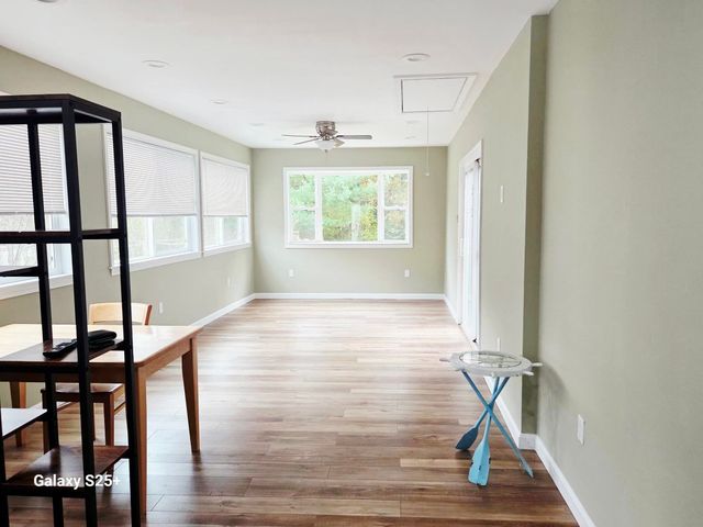 25 Neal St, Walpole, MA 02081