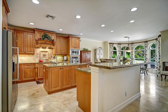 881 SE Saint Lucie Boulevard, Stuart, FL 34996