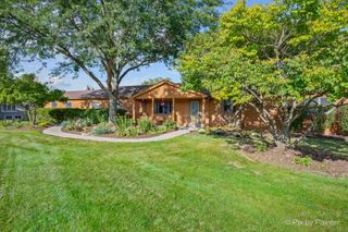 2116 N Pebble Drive, Mchenry, IL 60051