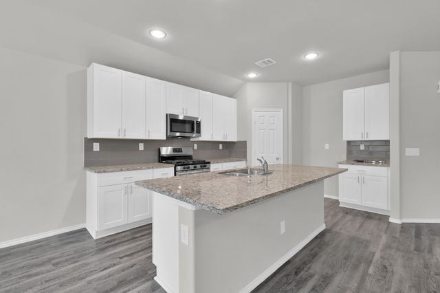 8011 Dauntless Drive, Magnolia, TX 77354