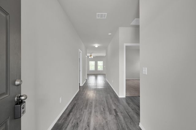 8011 Dauntless Drive, Magnolia, TX 77354