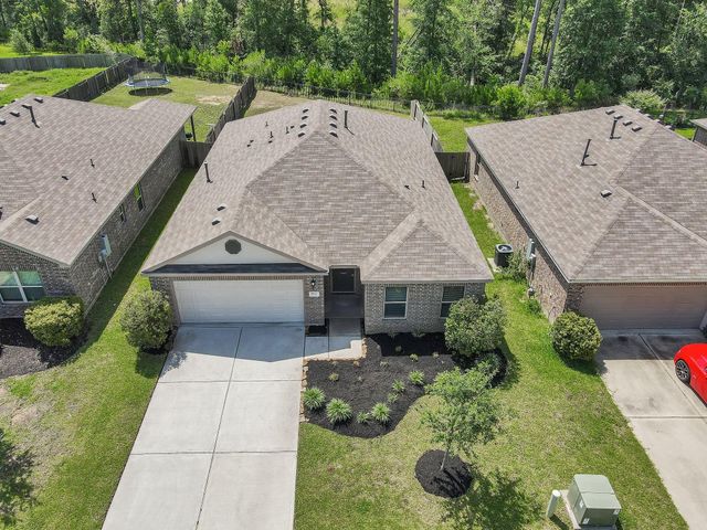 8011 Dauntless Drive, Magnolia, TX 77354