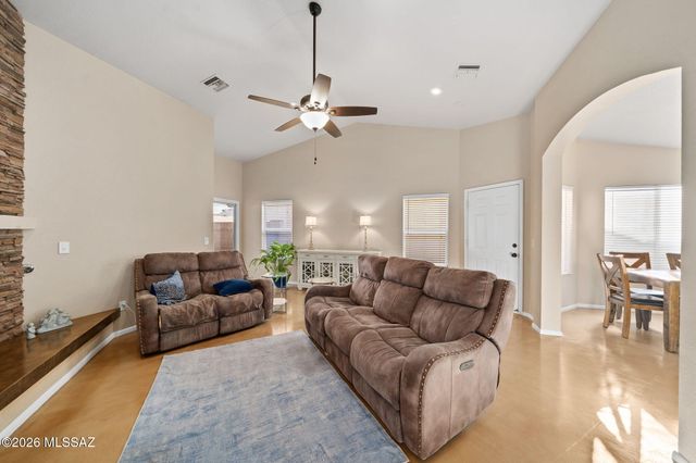 7981 S Wild Primrose Avenue, Tucson, AZ 85747