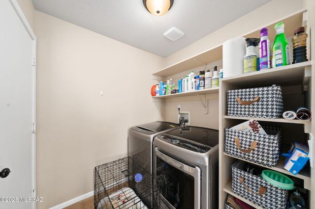 7981 S Wild Primrose Avenue, Tucson, AZ 85747