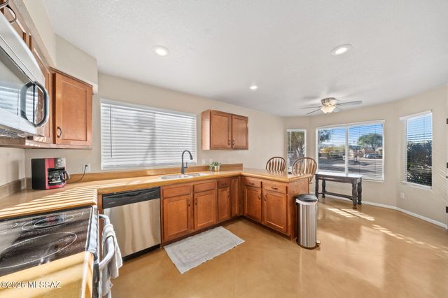 7981 S Wild Primrose Avenue, Tucson, AZ 85747