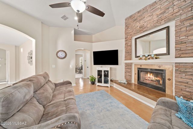 7981 S Wild Primrose Avenue, Tucson, AZ 85747