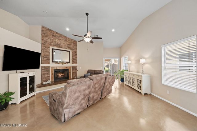 7981 S Wild Primrose Avenue, Tucson, AZ 85747