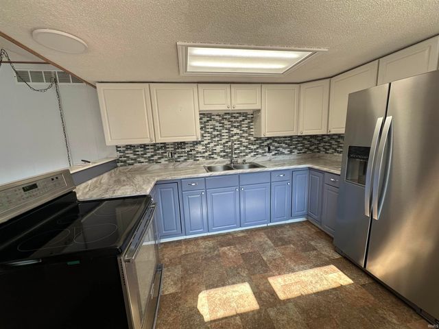 1756 S Riverview Road, Peru, IN 46970