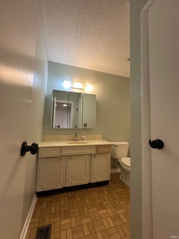 1756 S Riverview Road, Peru, IN 46970