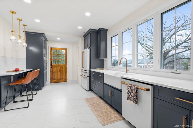 90 Boulevard, Pelham, NY 10803