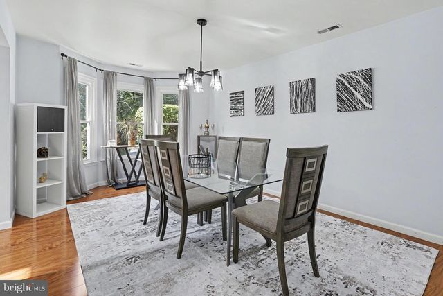 35 ENDSLEIGH PL, Robbinsville, NJ 08691