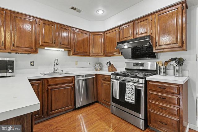 35 ENDSLEIGH PL, Robbinsville, NJ 08691