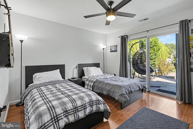 35 ENDSLEIGH PL, Robbinsville, NJ 08691