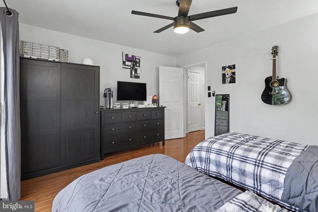 35 ENDSLEIGH PL, Robbinsville, NJ 08691
