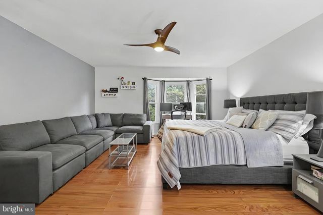 35 ENDSLEIGH PL, Robbinsville, NJ 08691