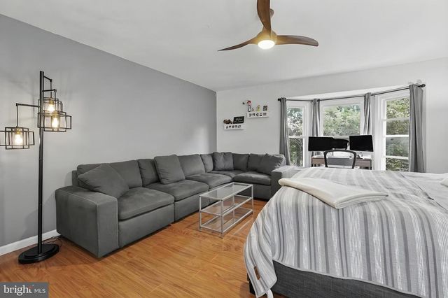 35 ENDSLEIGH PL, Robbinsville, NJ 08691