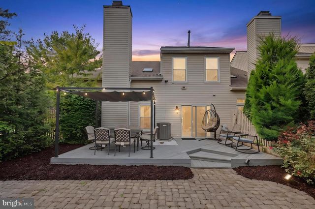 35 ENDSLEIGH PL, Robbinsville, NJ 08691