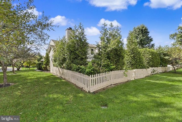 35 ENDSLEIGH PL, Robbinsville, NJ 08691