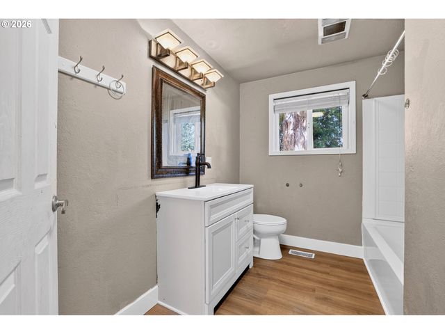 767 S BROWNING Ave, Salem, OR 97302