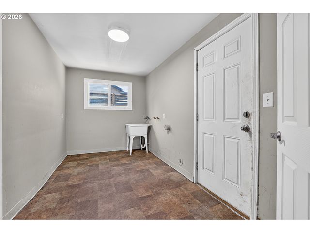 767 S BROWNING Ave, Salem, OR 97302