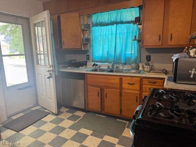 42 15th Street, Wellsburg, WV 26070