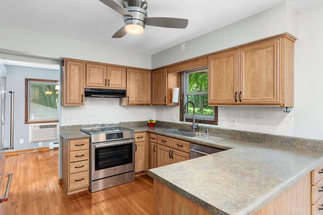 1101 Hillview Road, Black Earth, WI 53515