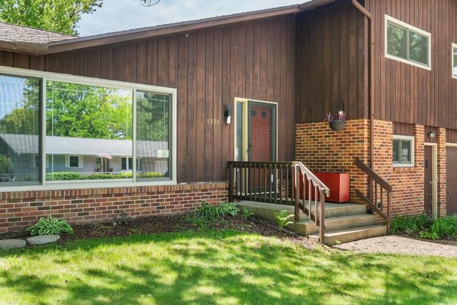 1101 Hillview Road, Black Earth, WI 53515