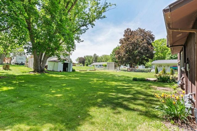 1101 Hillview Road, Black Earth, WI 53515