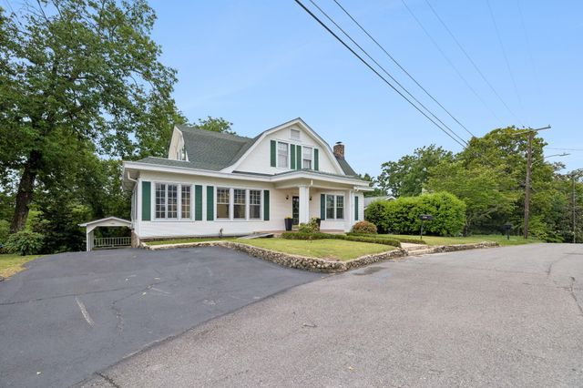 3310 Alta Vista Drive, Chattanooga, TN 37411