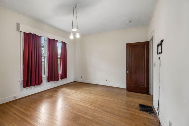 3310 Alta Vista Drive, Chattanooga, TN 37411