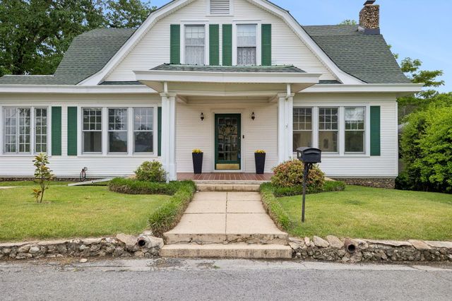 3310 Alta Vista Drive, Chattanooga, TN 37411