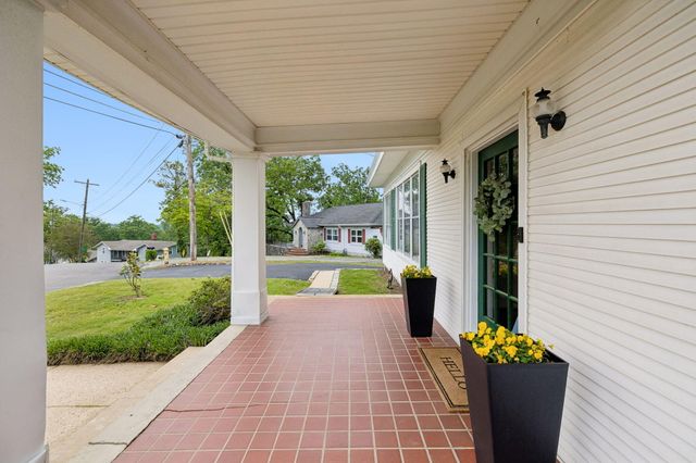 3310 Alta Vista Drive, Chattanooga, TN 37411