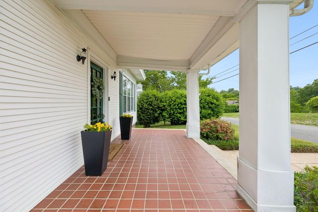 3310 Alta Vista Drive, Chattanooga, TN 37411