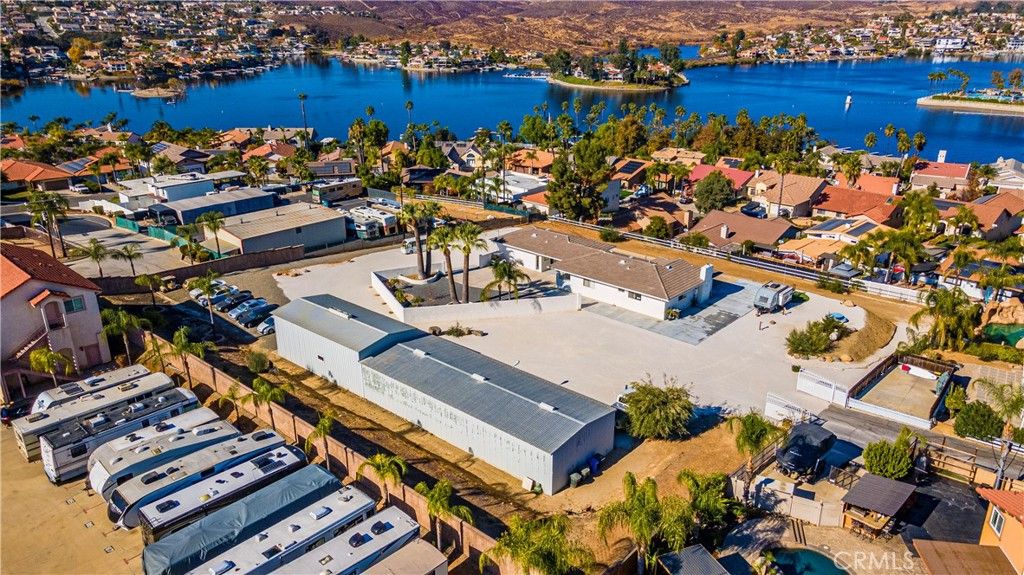 22475 Loch Lomond Drive, Canyon Lake, CA 92587 — exterior