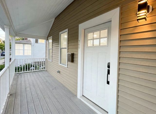 365 Nahatan St, Norwood, MA 02062