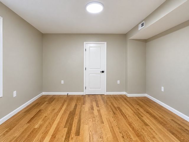 365 Nahatan St, Norwood, MA 02062