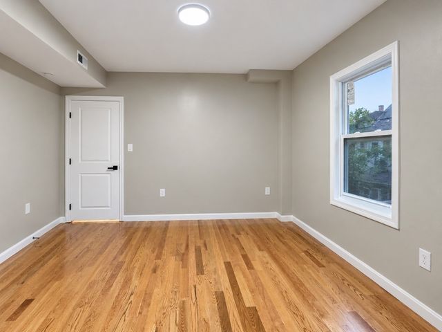 365 Nahatan St, Norwood, MA 02062