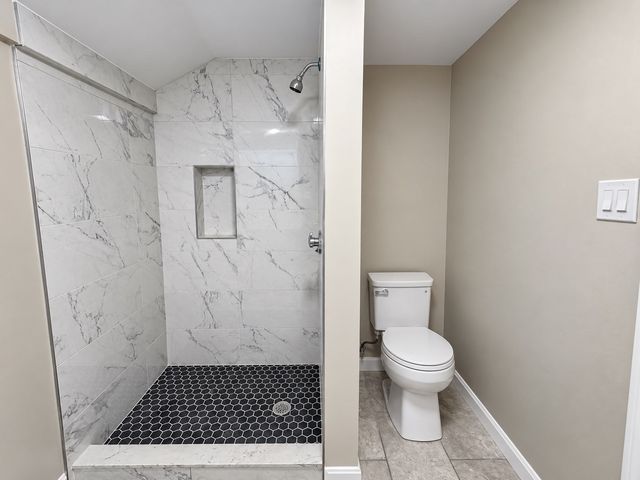 365 Nahatan St, Norwood, MA 02062
