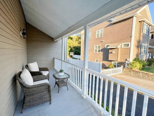365 Nahatan St, Norwood, MA 02062